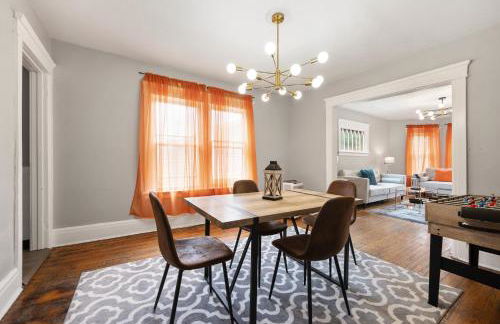 Modern 2BR Mins to Univ, Zoo, Destiny, Downtown - Foto 11