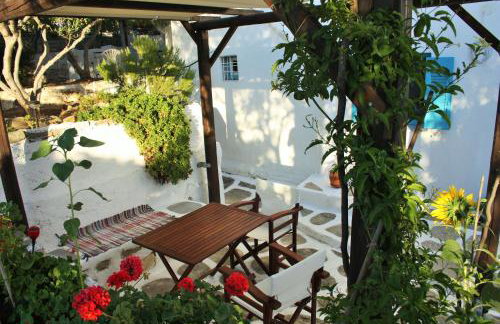 Meltemi Studios and Apartments - Photo 38