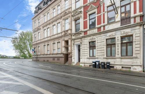 Tolles Design, hochwertig, Vollausstattung, 3 Zimmer, großes Bad & Gäste-WC, große Küche, 3 x Smart TV, 11 min zum Hbf Duisburg - Photo 33