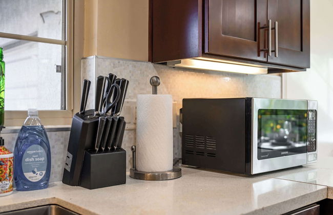 Luxury Estate With Sparkling Pool & Elegant Amenities - Foto 62