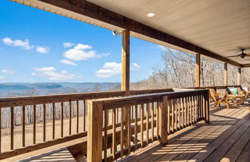 Ozark Retreat with Mountain Views Fire Pit & Deck - Foto 28
