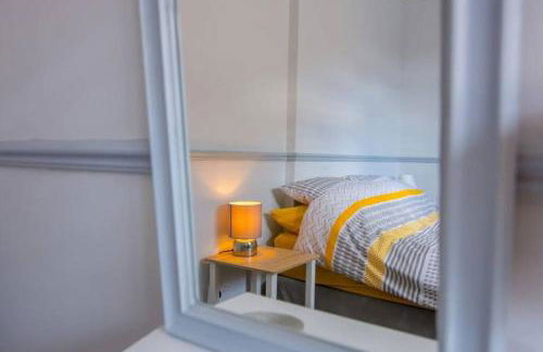 A Bright and Spacious Gem - Foto 14