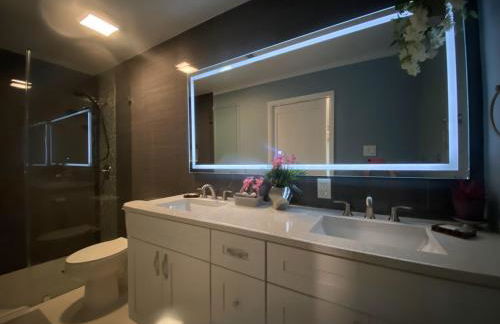 Newly Renovated Villa with Hot Tub - Foto 22