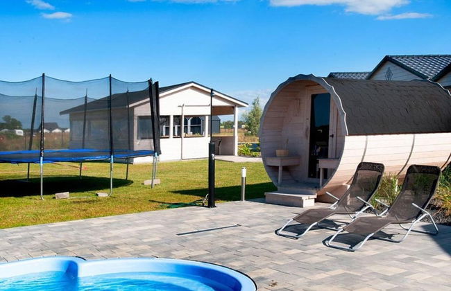 Holiday Homes With Pool, Sauna and Jacuzzi - Photo 16