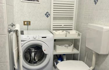 Venice Canal Stay - Photo 25