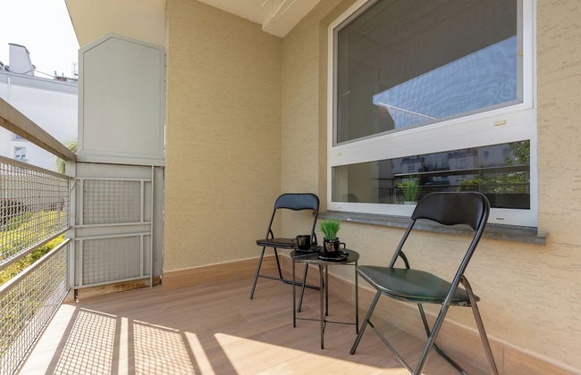 Piaseczno Stylish Apartment by Renters - Photo 39