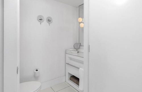 1100 West South Beach Luxe Miami Condos by Joe Semary - Foto 44