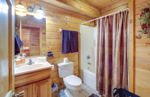8 Mi to Appalachian Ski! Mtn-View Gem on 22 Acres - Foto 16