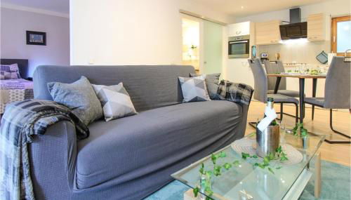 1 Bedroom Lovely Apartment In Deggingen - Foto 4