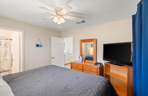 Amazing Oceanfront 2BR Home Cozy Peaceful and Kid and Pet Friendly - Photo 19