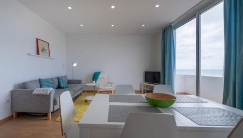 VISTA PLAYA Y MAR - sea view, wifi and AC - Foto 1