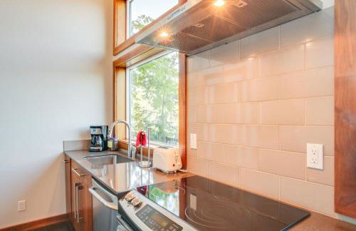 Beautiful Lake Coeur dAlene Retreat Deck and View! - Foto 9