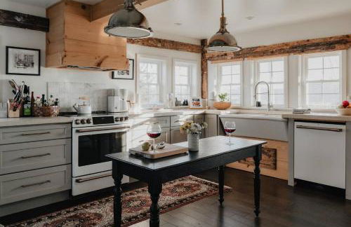 Luxe Gabel Farmhouse Fire Pit & Country Views - Foto 1