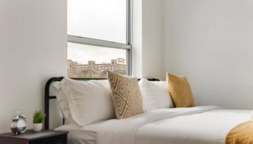 Modern 2BR I Gym I Parking I Workspace - Foto 2