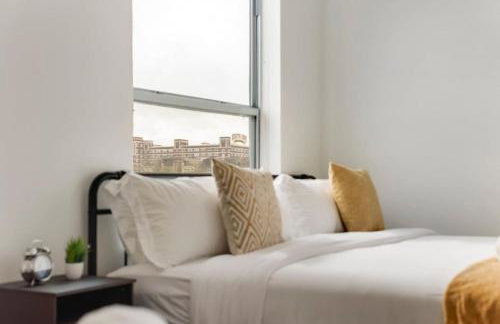 Modern 2BR I Gym I Parking I Workspace - Foto 2