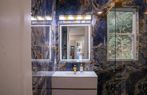 Creekside Guest House Mountains & Relax to the soothing sound of the creek - Foto 31