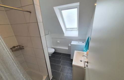 Kiel-Russee Familienwohnung, Lademöglichkeit, Co2 Frei - Foto 3