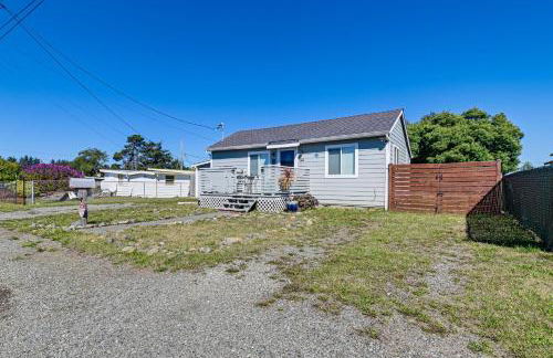 Updated Home 2 Mi to Beach in Crescent City! - Foto 3