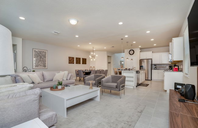 8 Bed 6 Ba Villa with Games, Pool & Spa - Foto 31