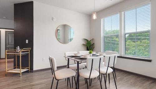 3BR King Bed Balcony North Raleigh - Foto 3