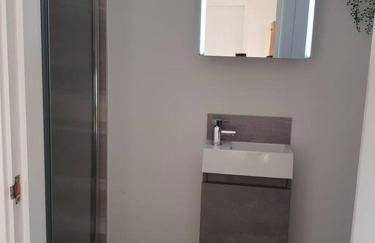 The Lodge - Photo 16