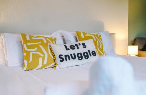 3BR Home Sleeps 6 Perfect for Short and Long Term Stays - Foto 47