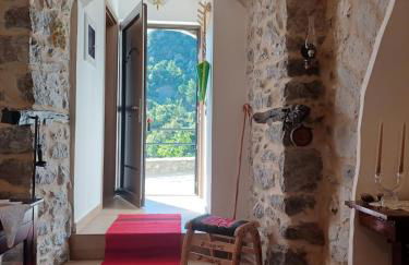 Theta Guesthouse - Photo 13