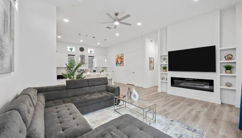 Pet-Friendly l Brand New Space l Downtown - Foto 3