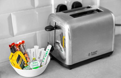 Stylish 3 Bedroom House - Parking - Garden - Great Barr - Netflix - Top Rated -121J - Foto 17