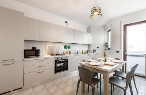 StayEasy Sesia5 - 4 Bedrooms Penthouse, 2 baths - Foto 13