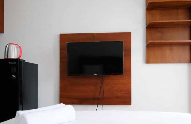 Serene And Comfy Studio At Tamansari Prospero Sidoarjo Apartment - Foto 5
