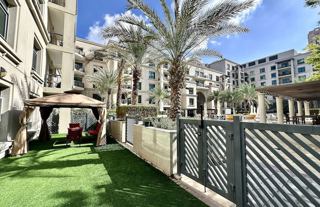 Lux BnB Travo Tower I Private Garden I Lake View - Photo 40