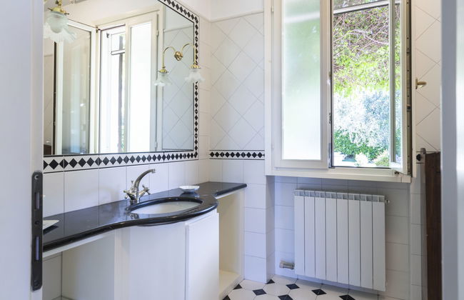 4 bedroom Apartment in Diano Castello with swimming pool and garden - Photo 19