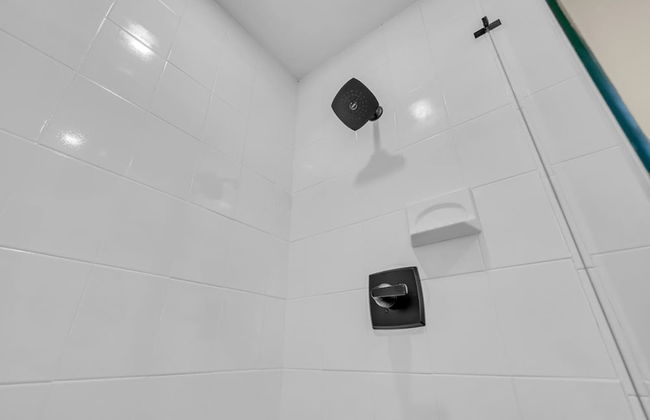 Fall Getaway With Hot Tub Fire Pit and Games - Photo 23