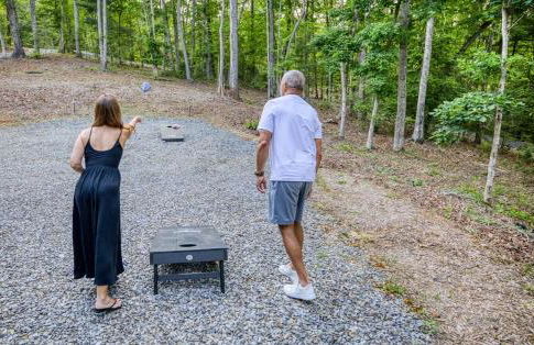 Cozy Chic Retreat Hot Tub, King Beds, Fire Pit - Foto 24