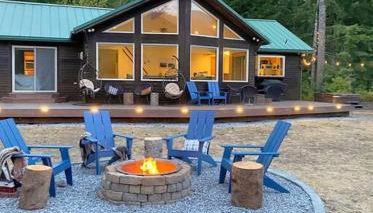 The River House- Riverfront Cabin-hot tub, gazebo! - Photo 4