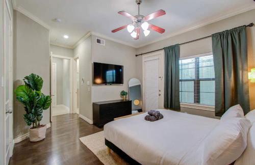 Chic & Central 3-BD Townhouse Mins to DT - Foto 15