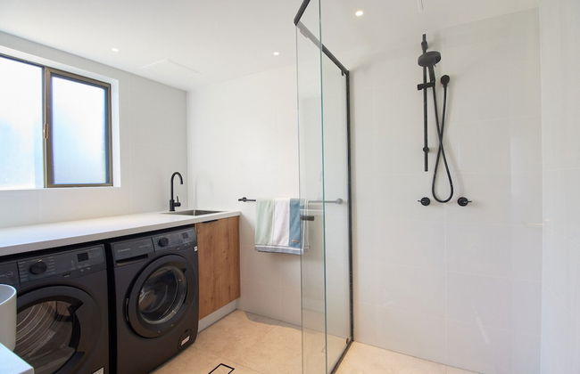 Little Palms by Burleigh Letting Co - Photo 36