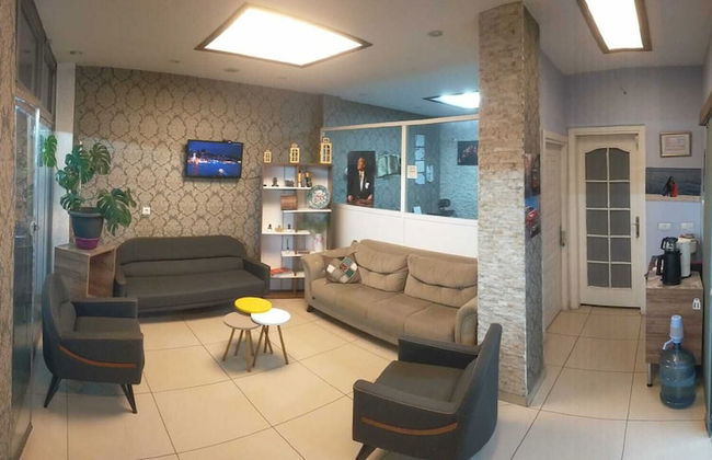 MASSA SUIT - Photo 1