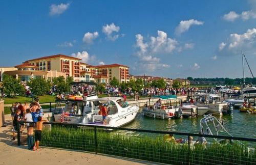 Luxury 5BR Retreat, Kid's Playroom! Near Lake Hubbard, Vineyard Views - Foto 8