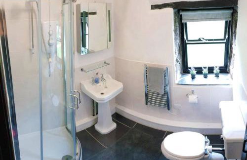 Cosy cottage in the beautiful Lamorna Valley - walk to the pub & sea - Photo 27