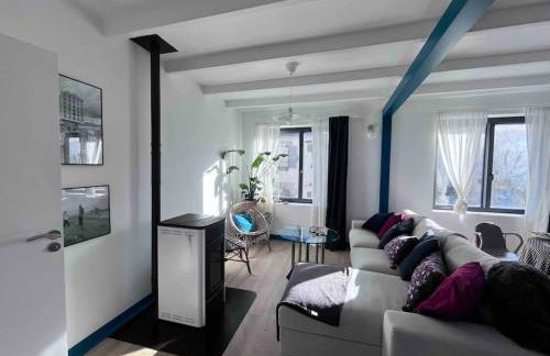 Appartement duplex rénové, plein bourg, vue mer - Foto 1