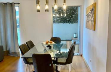 Green&Blue - Photo 1