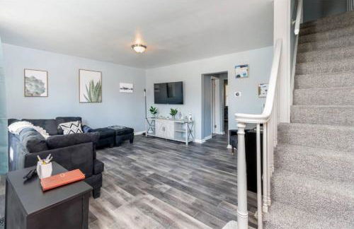 3BR home near Heritage Park - Photo 5