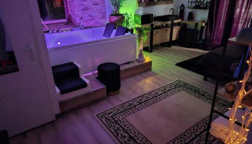 Suite deluxe avec jacuzzi et jardin à 2 min de la plage - Foto 4