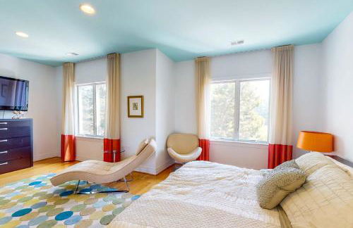 Deck and Private Dock! Winchester Creek Estate - Foto 22