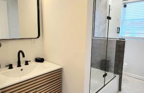 The Row House- Modern, Stylish and Newly Updated! - Foto 4