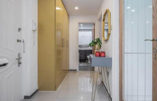 Lovely 2-Bedroom Condo With Balcony and Park View - Foto 17