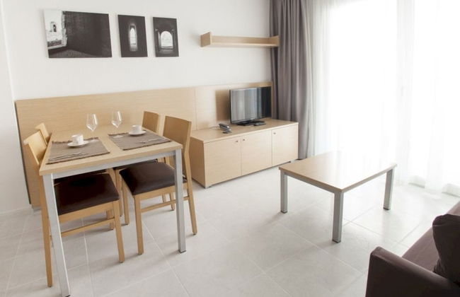 Aparthotel Acuazul - Photo 17