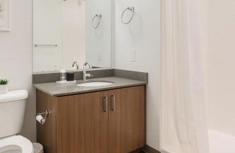 Birmingham Stay 2BR with Rooftop Amenities - Foto 14